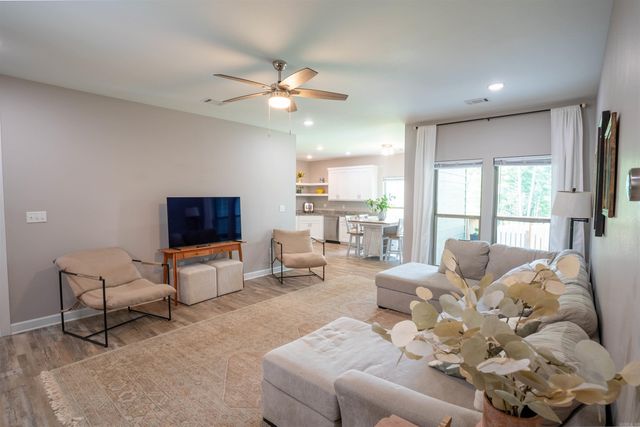 33 Canten Cove, Greenbrier, AR 72058