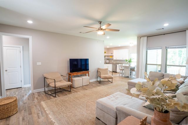 33 Canten Cove, Greenbrier, AR 72058