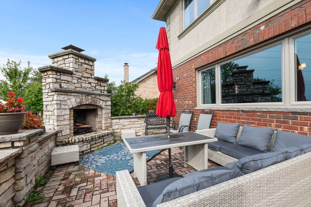 8147 Nielsen Drive, Tinley Park, IL 60477