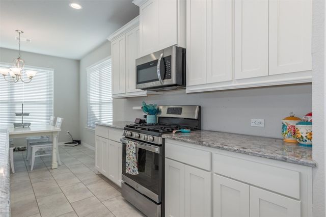 717 Seabourne Drive, Saginaw, TX 76179