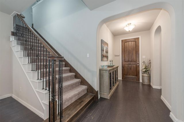 717 Seabourne Drive, Saginaw, TX 76179