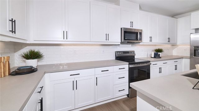 6114 Valentina Way 305, Eastvale, CA 92880