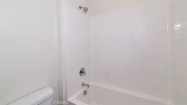 6114 Valentina Way 305, Eastvale, CA 92880