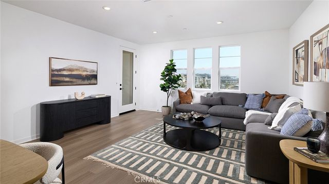 6114 Valentina Way 305, Eastvale, CA 92880