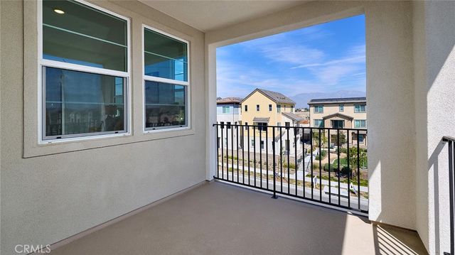 6114 Valentina Way 305, Eastvale, CA 92880
