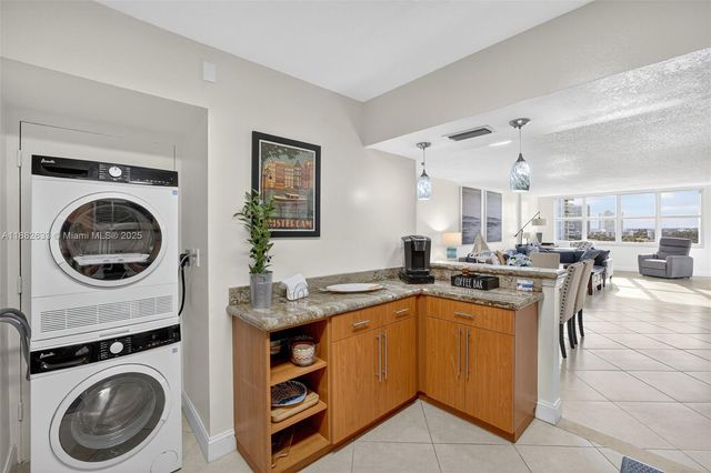 3725 S Ocean Dr 1127, Hollywood, FL 33019