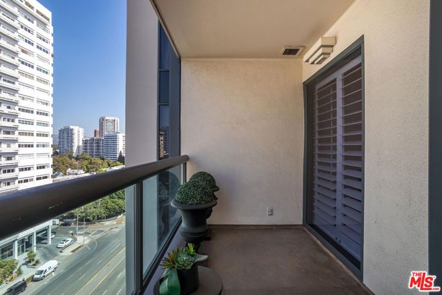 10724 Wilshire Boulevard 1005, Los Angeles, CA 90024