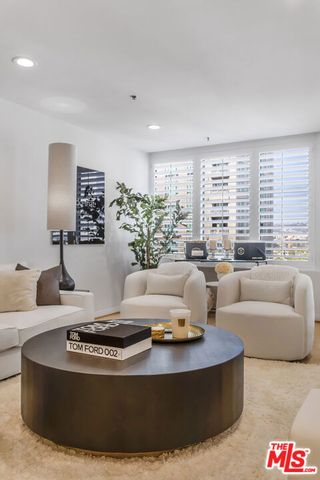 10724 Wilshire Boulevard 1005, Los Angeles, CA 90024