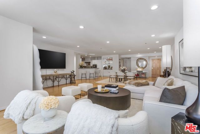 10724 Wilshire Boulevard 1005, Los Angeles, CA 90024