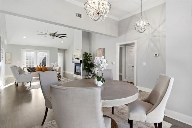 601 Glasgow Lane, Bentonville, AR 72712