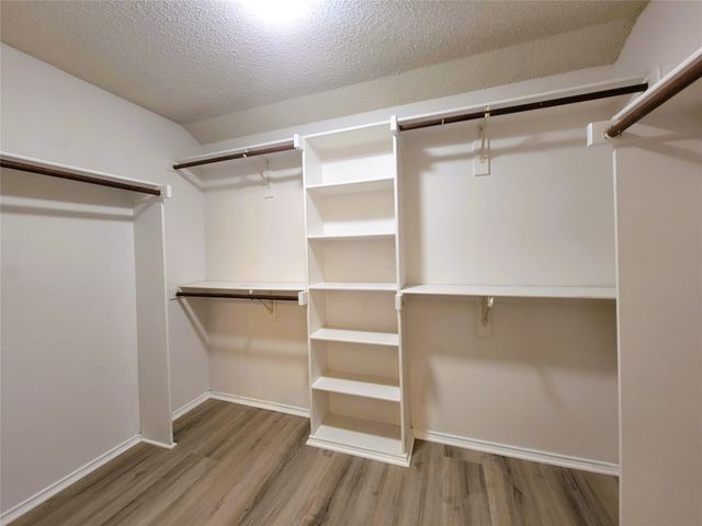 829 Beaver Creek Drive, Burleson, TX 76028