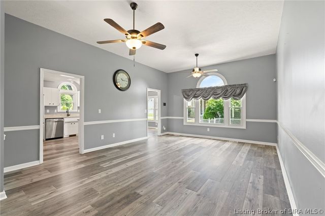 8408 Plum Run Drive, Sellersburg, IN 47172