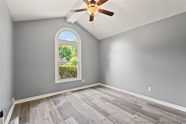 8408 Plum Run Drive, Sellersburg, IN 47172