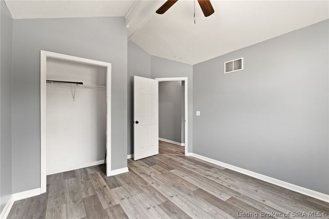 8408 Plum Run Drive, Sellersburg, IN 47172