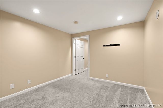 8408 Plum Run Drive, Sellersburg, IN 47172