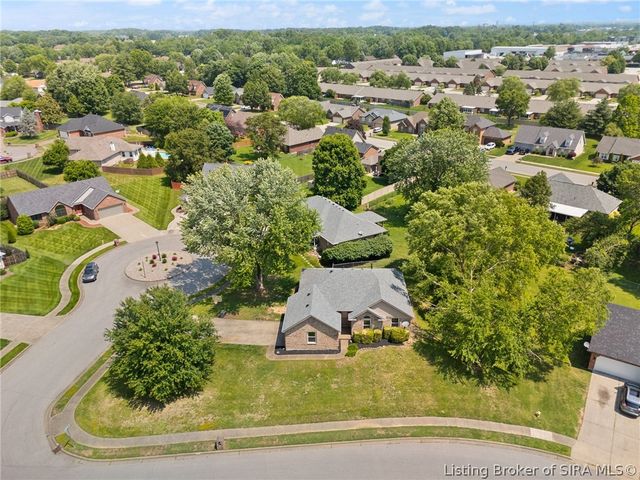 8408 Plum Run Drive, Sellersburg, IN 47172