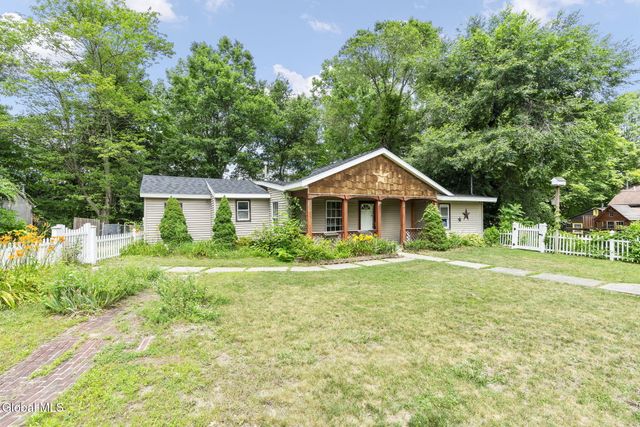 31 Hidley Avenue, North Greenbush, NY 12198