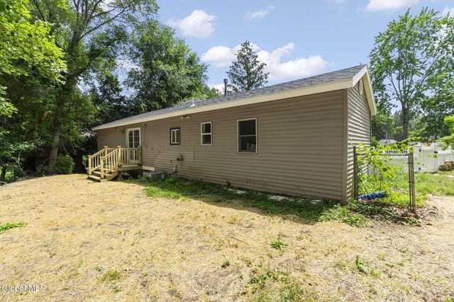 31 Hidley Avenue, North Greenbush, NY 12198
