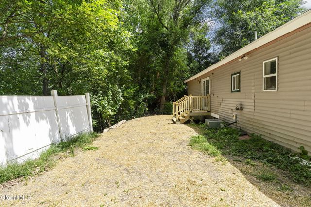 31 Hidley Avenue, North Greenbush, NY 12198