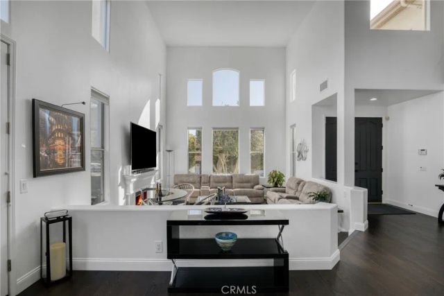 7439 Dorie Drive, West Hills, CA 91307