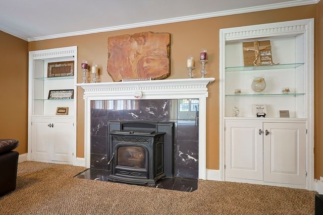 24 Waldo St, Dracut, MA 01826