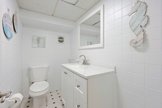 24 Waldo St, Dracut, MA 01826