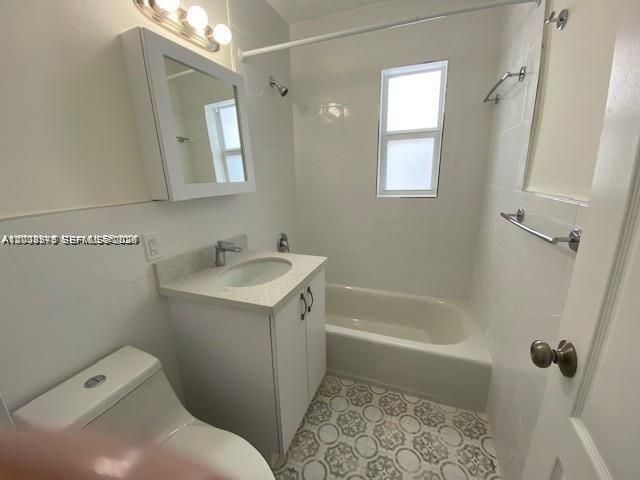 3530 SW 9th Terrace 6B, Miami, FL 33135