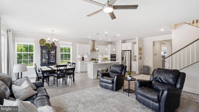 808 LONG MEADOW DR, Fredericksburg, VA 22406