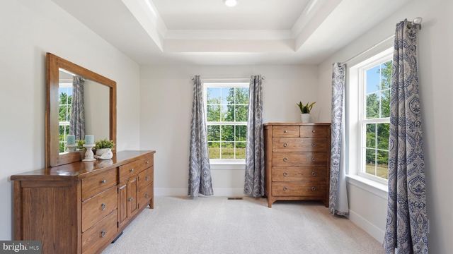 808 LONG MEADOW DR, Fredericksburg, VA 22406
