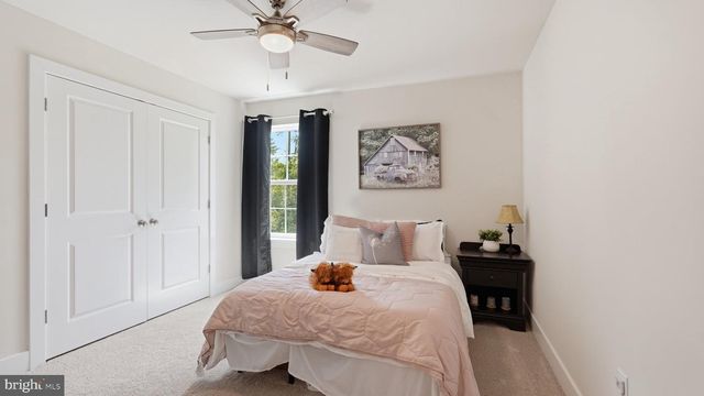 808 LONG MEADOW DR, Fredericksburg, VA 22406