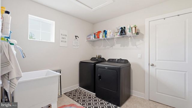 808 LONG MEADOW DR, Fredericksburg, VA 22406