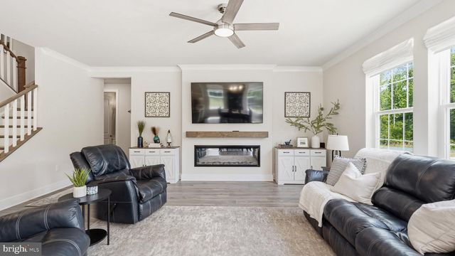 808 LONG MEADOW DR, Fredericksburg, VA 22406