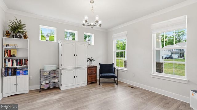 808 LONG MEADOW DR, Fredericksburg, VA 22406