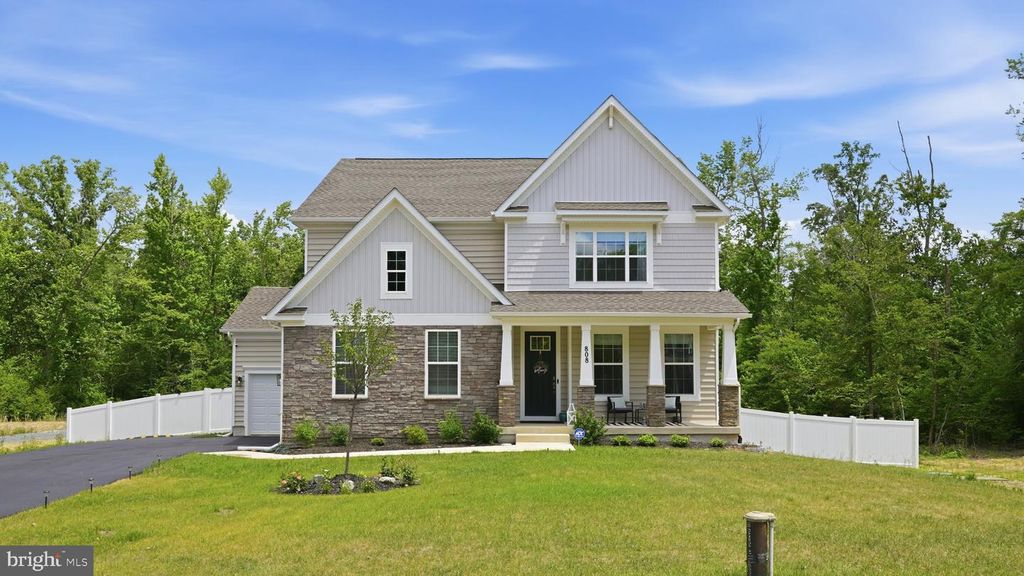 808 LONG MEADOW DR, Fredericksburg, VA 22406