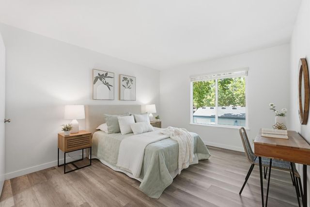 905 W Middlefield Road 972, Mountain View, CA 94043
