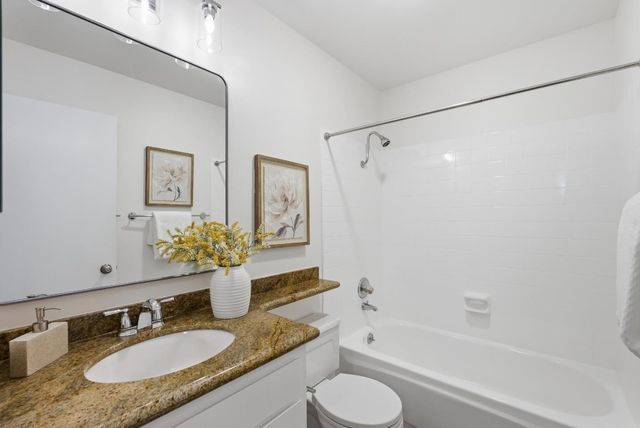 905 W Middlefield Road 972, Mountain View, CA 94043