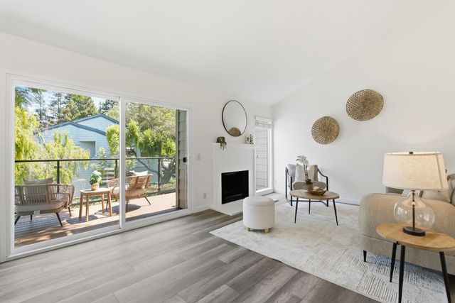 905 W Middlefield Road 972, Mountain View, CA 94043