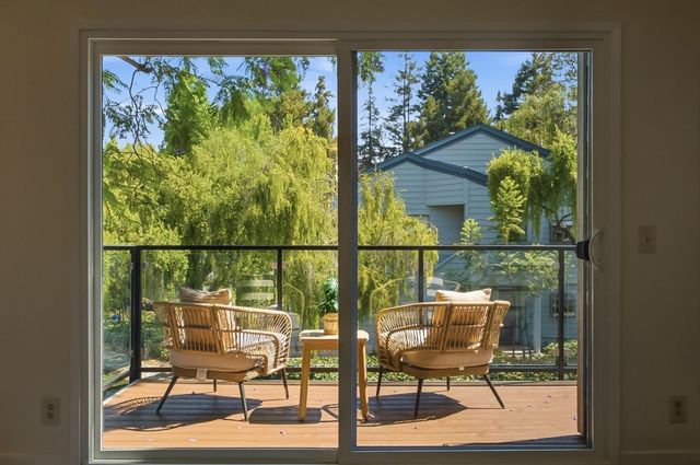 905 W Middlefield Road 972, Mountain View, CA 94043