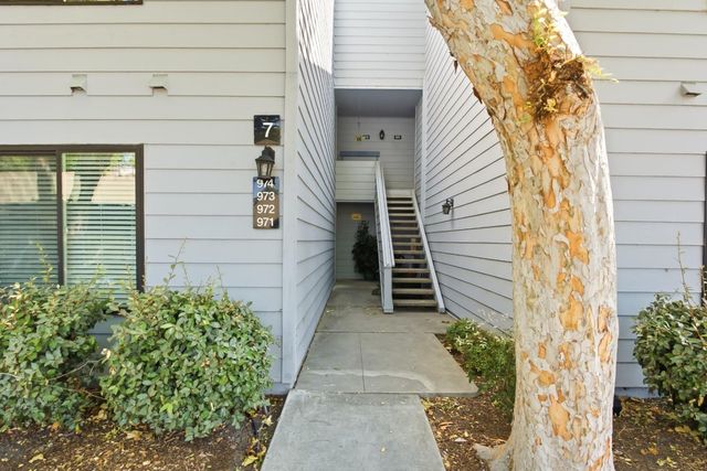 905 W Middlefield Road 972, Mountain View, CA 94043