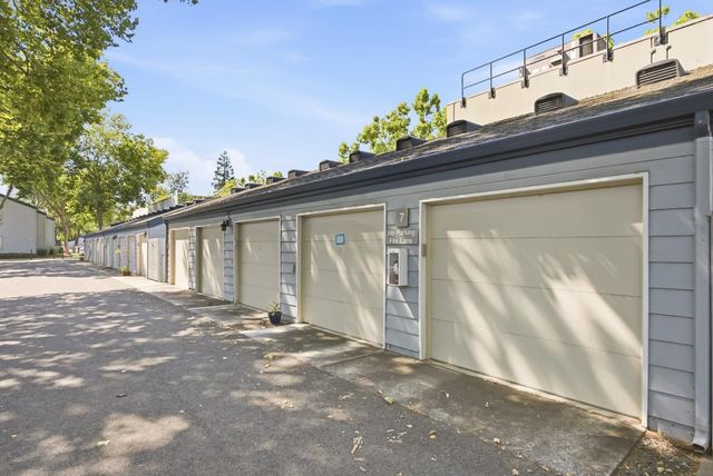 905 W Middlefield Road 972, Mountain View, CA 94043