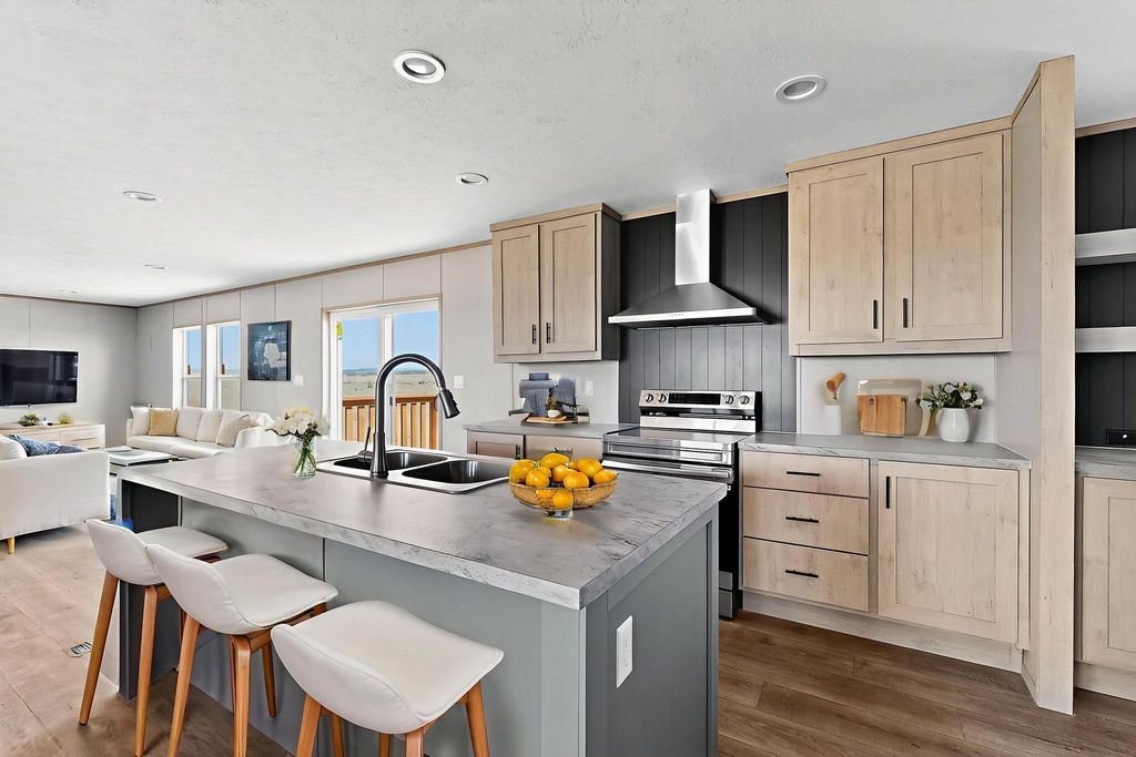 4 Sky Loop, Moriarty, NM 87035