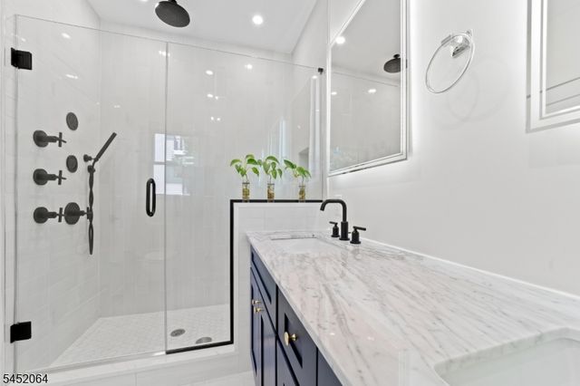 204 Bowers St, Jersey City, NJ 07307