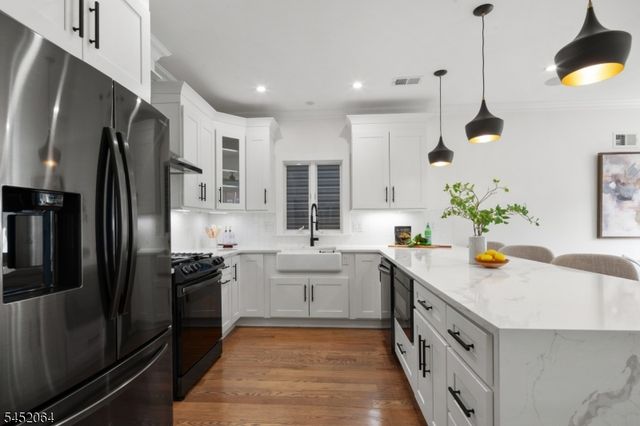 204 Bowers St, Jersey City, NJ 07307