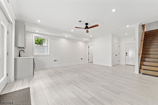 204 Bowers St, Jersey City, NJ 07307