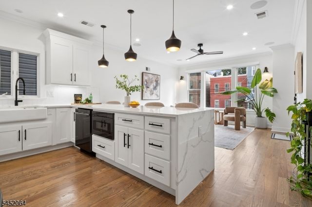 204 Bowers St, Jersey City, NJ 07307