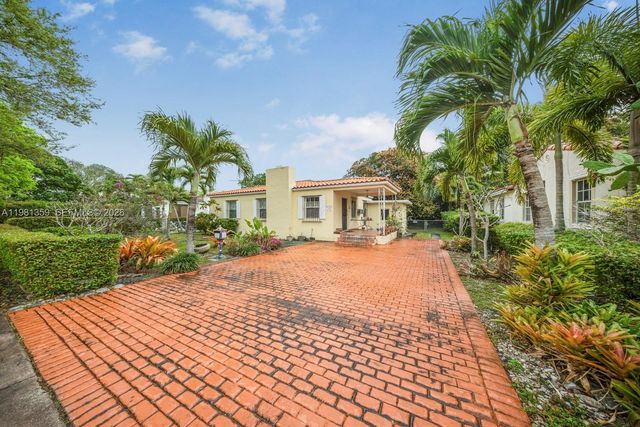 512 Mendoza Ave, Coral Gables, FL 33134