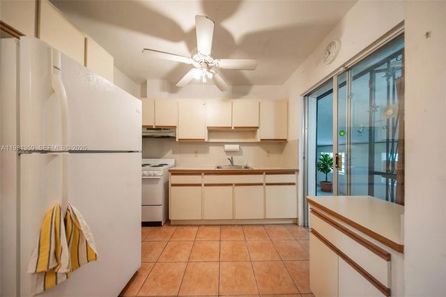 512 Mendoza Ave, Coral Gables, FL 33134