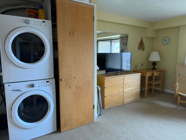 1275 Notchbrook Rd Apt 20AB, Stowe, VT 05672