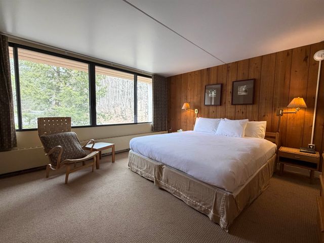 1275 Notchbrook Rd Apt 20AB, Stowe, VT 05672