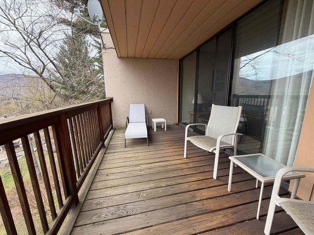 1275 Notchbrook Rd Apt 20AB, Stowe, VT 05672